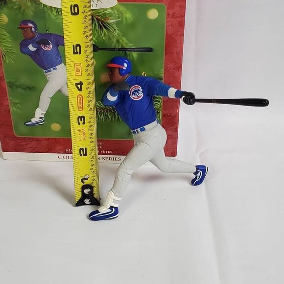 Hallmark Keepsake Sammy Sosa Ornament 2001 Chicago Cubs MLB At the Ballpark Seri - Picture 4 of 6